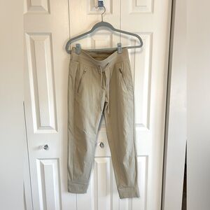 Athleta Trekkie Mid Rise Legacy Jogger